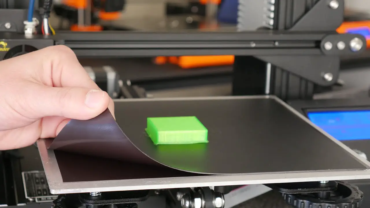 magnetic plates are a good way to remove a 3D print bed